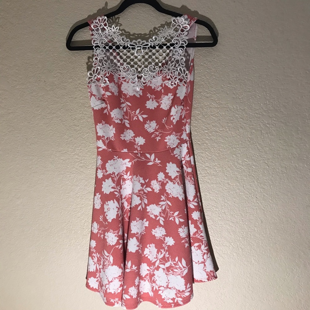 Beach Fashion Magazine Size Extra Small  Dress Beach, Cruise, Resort